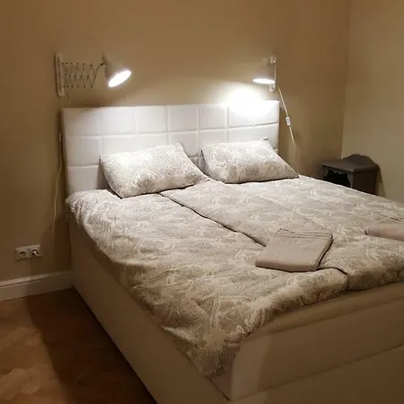 Modern History 아파트 *