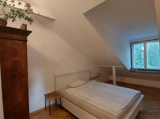 Apartament Modern History