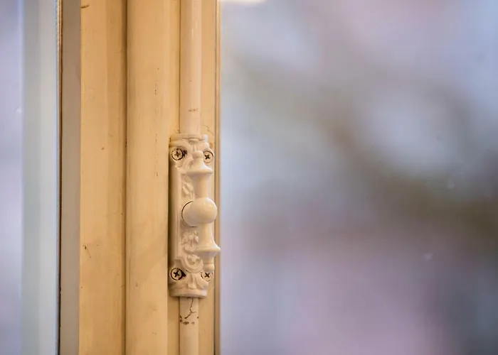 Modern History * Tallin