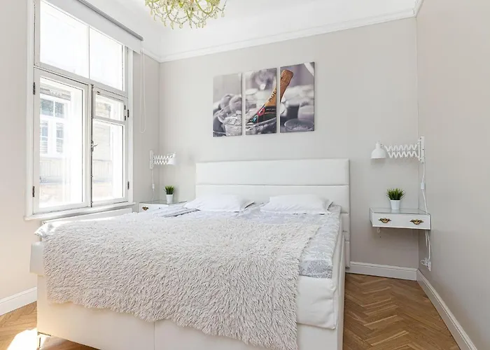 Apartment Modern History *