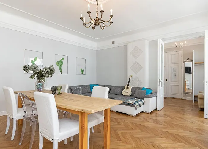 Modern History Apartament *