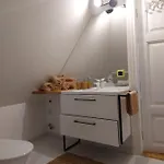 Modern History Apartman *