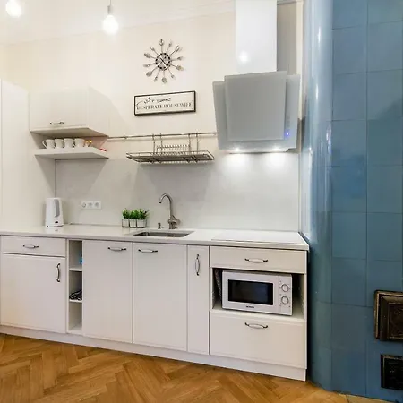 Modern History Apartment *