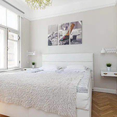 Apartment Modern History *