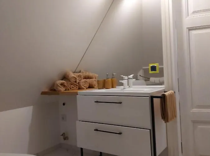 Modern History Apartment *